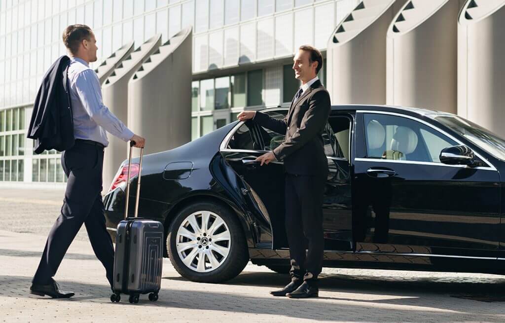 Logistics Management: Coordinating Car Rentals with Drivers for Large Events